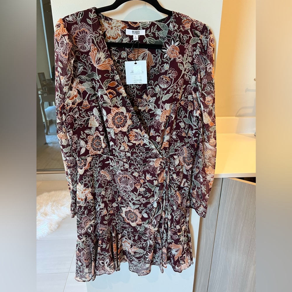 BB Dakota by Steve Madden floral chiffon dress. Never worn.